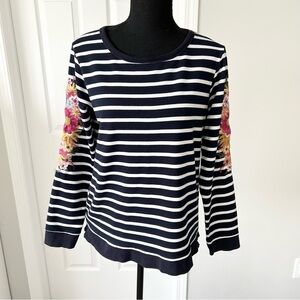 Sfera Casual  Striped Embroidery Sleeve Top